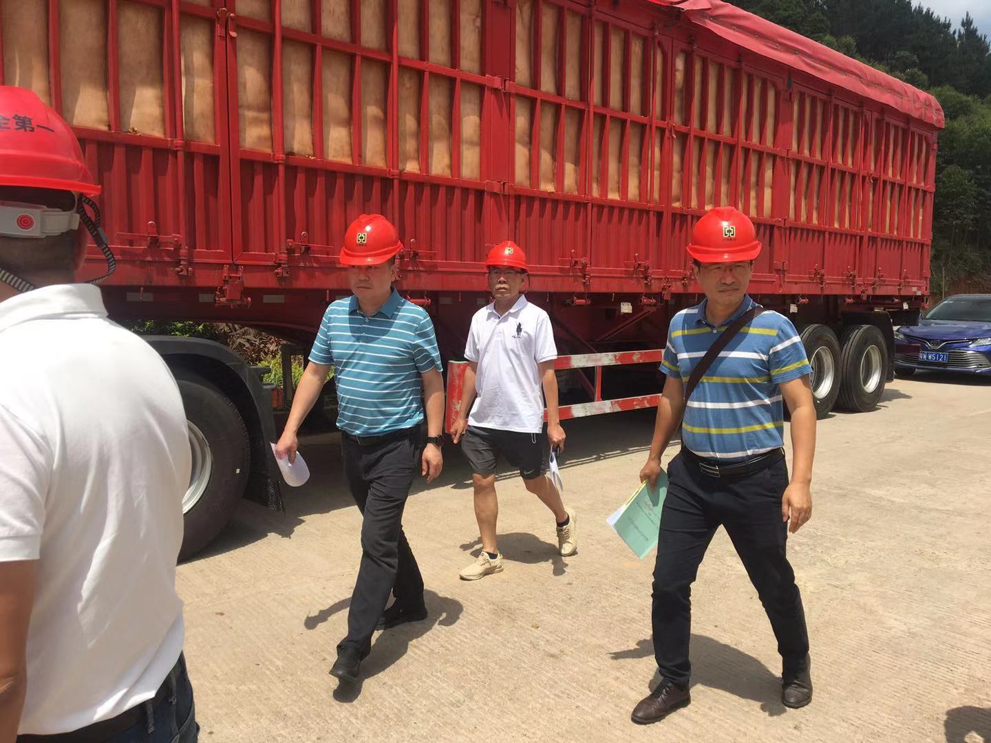 15 .云浮市生態(tài)環(huán)境局郁南分局扎實(shí)開(kāi)展“我為群眾辦實(shí)事”實(shí)踐活動(dòng)（1）.jpg