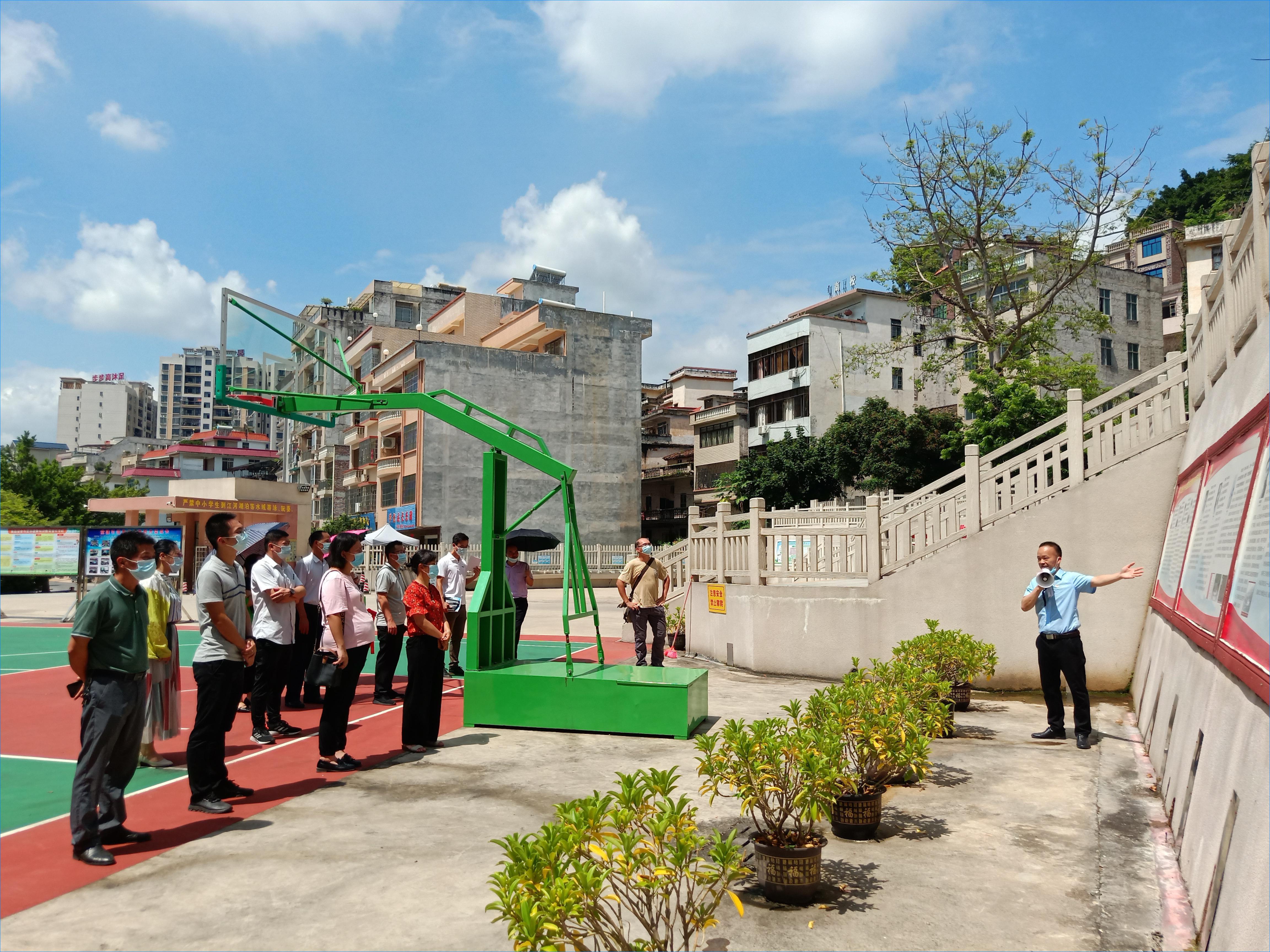 季度3-縣總工會-Ⅲ-3-1)-③活動時間：2022年7月15日，主辦單位：郁南縣總工會，地點：郁南縣四一八小學(xué)，活動主題：“傳承紅色基因  踐行初心使命“現(xiàn)場07.jpg