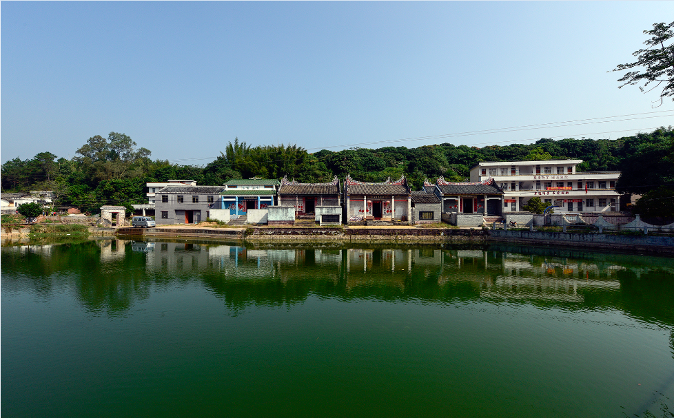 捕捉城鄉(xiāng)變遷：大灣榃葛村一景--盧梓鍵.png