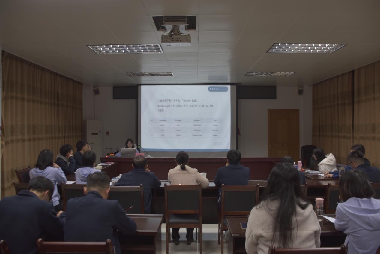  補短板 強本領——縣審計局舉辦第五期大數(shù)據(jù)審計專題微課堂_1