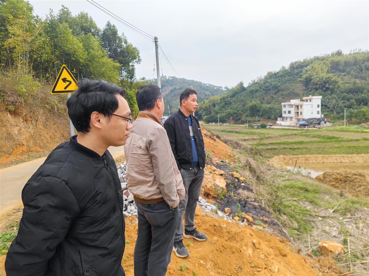 簡(jiǎn)訊：郁南縣自然資源局開展墾造水田項(xiàng)目實(shí)地檢查工作，助力全縣春耕備耕工作.wps_3